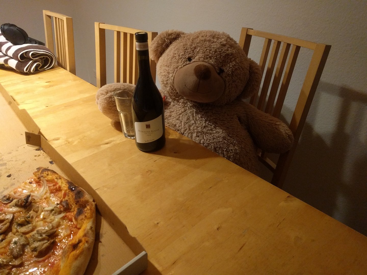 Teddy ready for Pizza