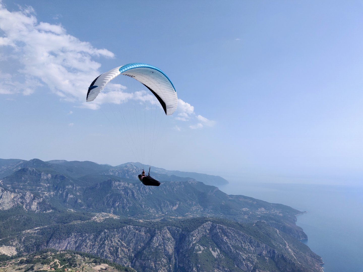 Silke paragliding