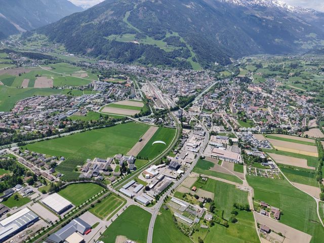 Paragliding above Linz